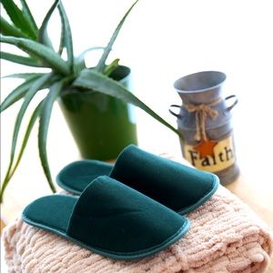 10 Pack Green Guest Slippers